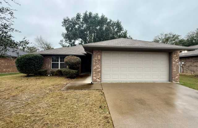 Tour Today! - Gorgeous 4 Bedroom Home in The Ranch Subdivision- Flint! - 19412 King Ranch Drive, Smith County, TX 75762