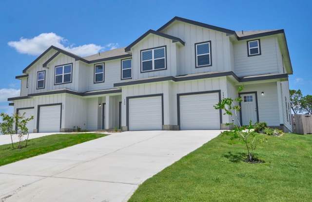 Hunters Ranch Beauty! 3 Bedrooms 2 1/2 Bath Townhome photos photos