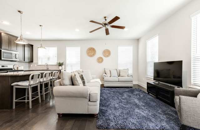 211 Claremont unit: 101 photos photos