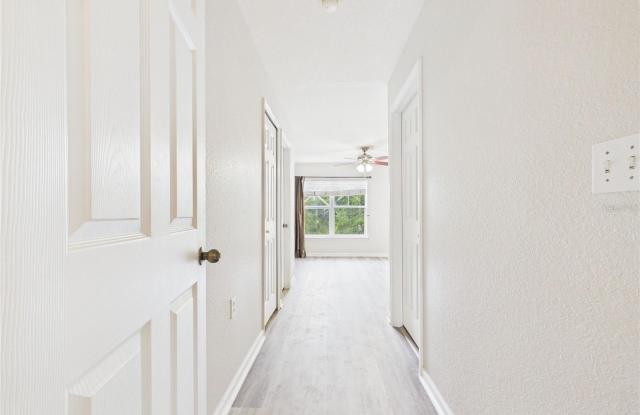 16310 FAIRFORD PALMS Court Gallery 2