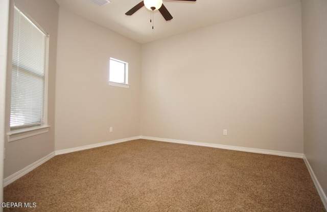 5580 MIKE VANE Drive Gallery 2
