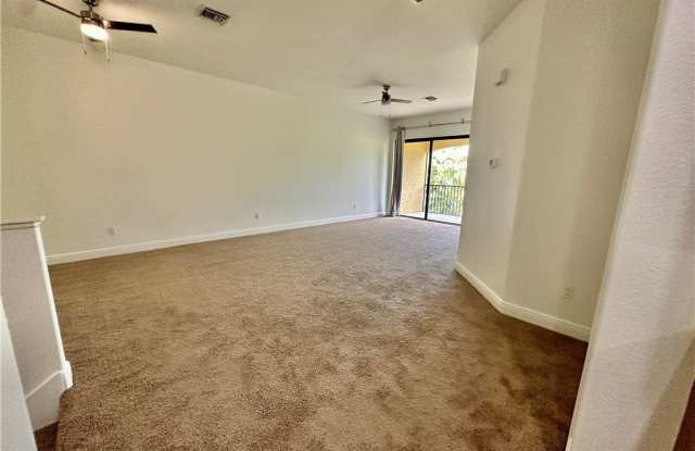 4910 SW 17th Place Gallery 3