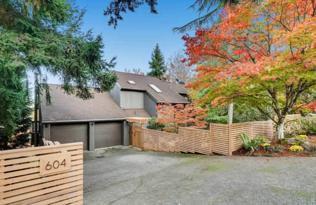 Downtown Bellevue Home - 604 97th Place Southeast, Bellevue, WA 98004