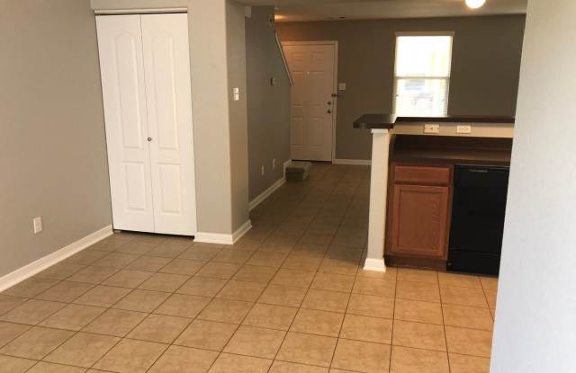 Blanco River Village Condo Gallery 3