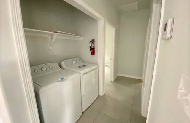 1920 Bahamas Dr Gallery 4
