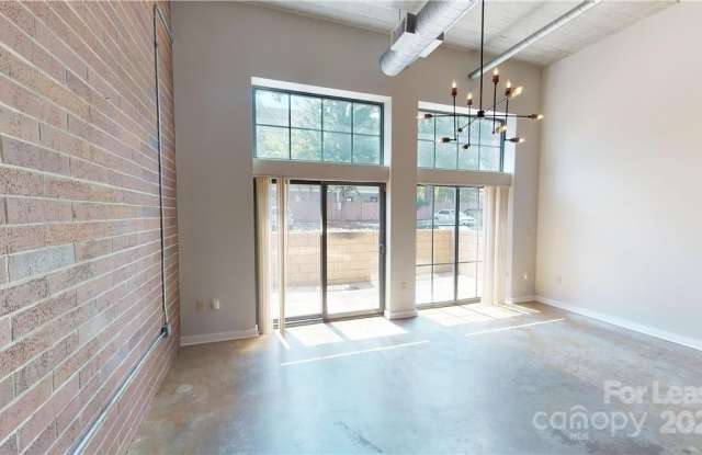 626 N Graham Street unit: 113 Gallery 3