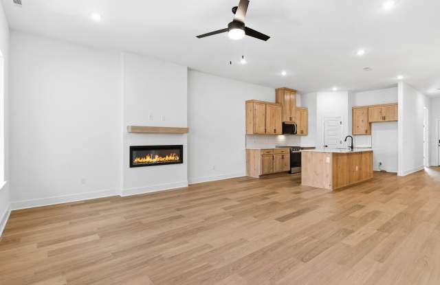 1811 East Fiji Street Gallery 3