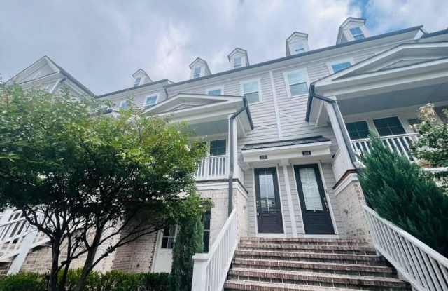 306 Clementine Drive Gallery 4