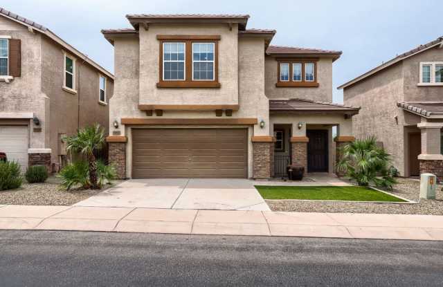 Gorgeous 3 bedroom home-former model homes with lots of upgrades! photos photos