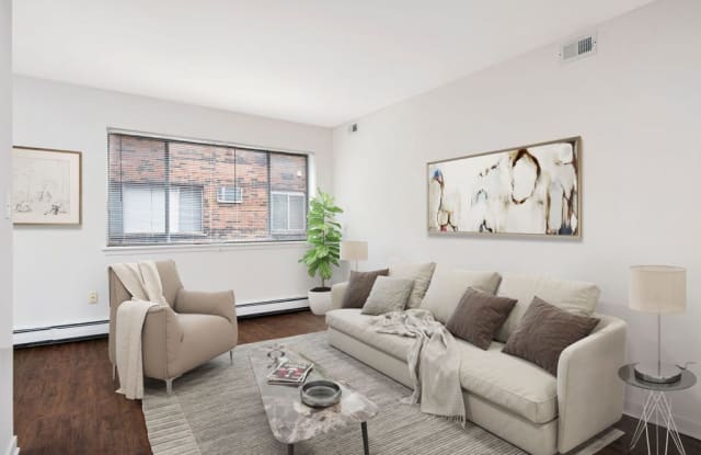 544 West Melrose photos photos