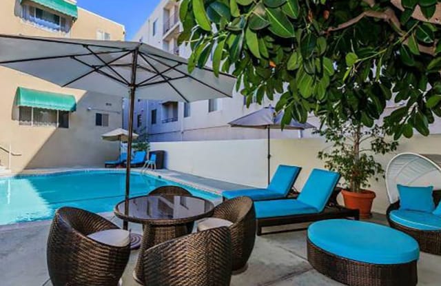 Studio City Midrise Apartments Gallery 4