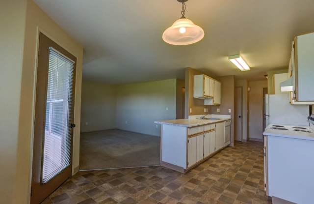 Creekside Apartments Gallery 4