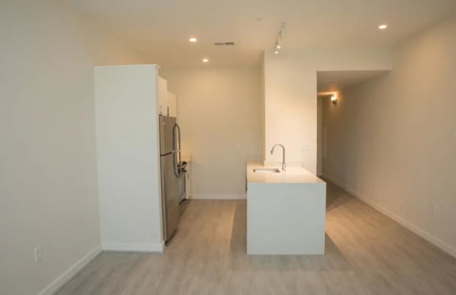 3825 Georgia Gallery 3