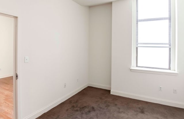 1300 Chestnut Street Gallery 4
