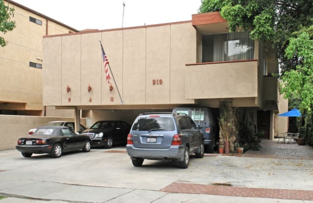 919 N. Croft Ave. photos photos