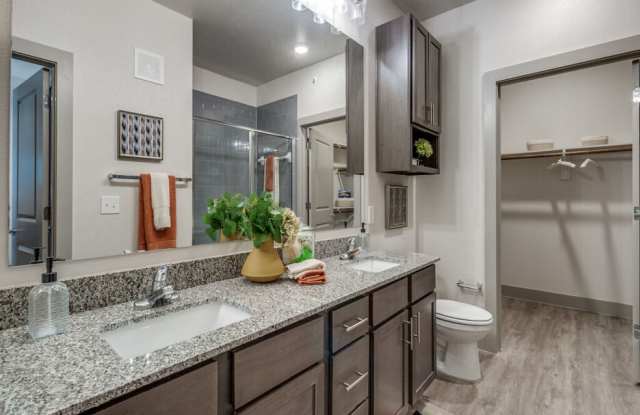 Palladium Dallas Stemmons photos photos
