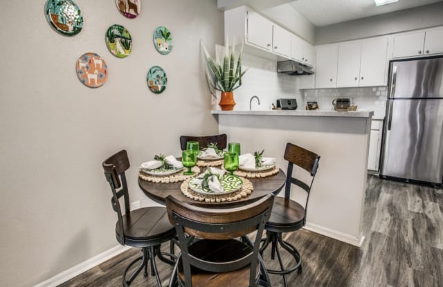 Village Oaks Apartments Gallery 2