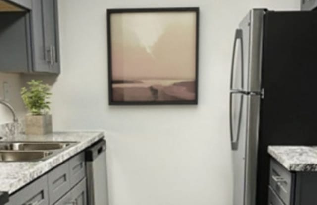 Lakeview Gallery 2