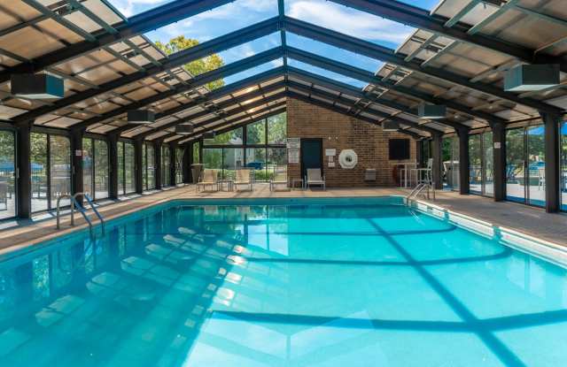 The Iroquois Club Apartments Gallery 2