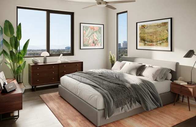 Governor by Moderne Gallery 3