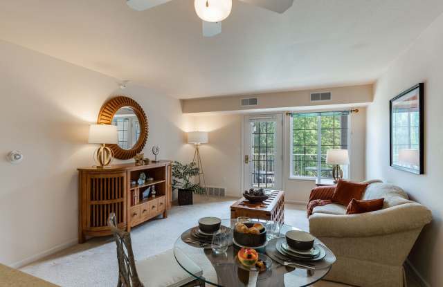 Elmhaven Manor - Senior Living Gallery 4
