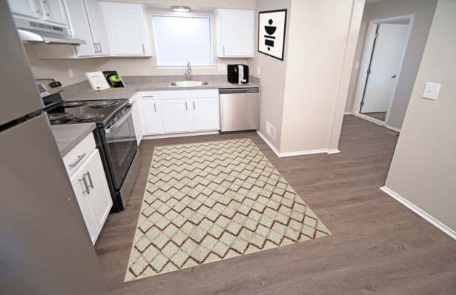 Uptown 11 Townhouses Gallery 3