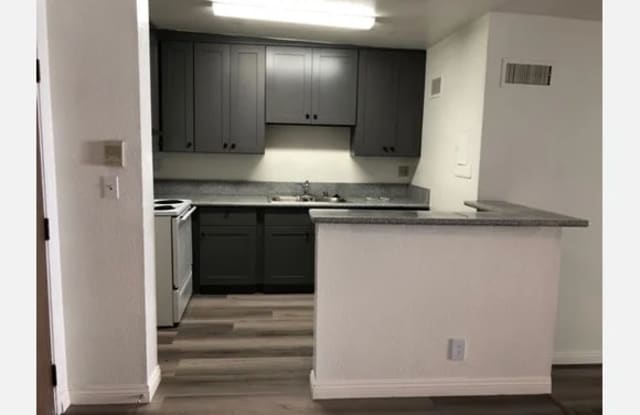 515 S. La Fayette Park Pl. photos photos