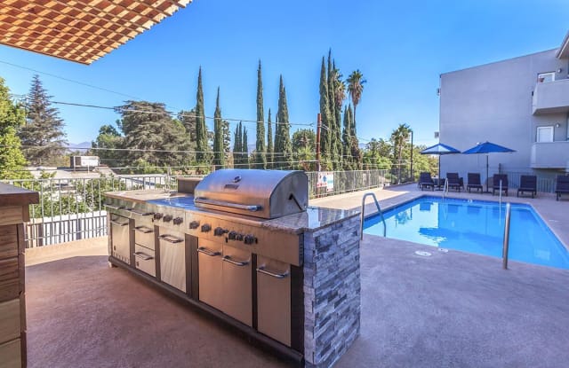 Oxnard Plaza Apartments photos photos