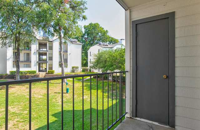 Villas on Rosemeade West Gallery 4