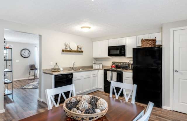 Worthington Commons photos photos