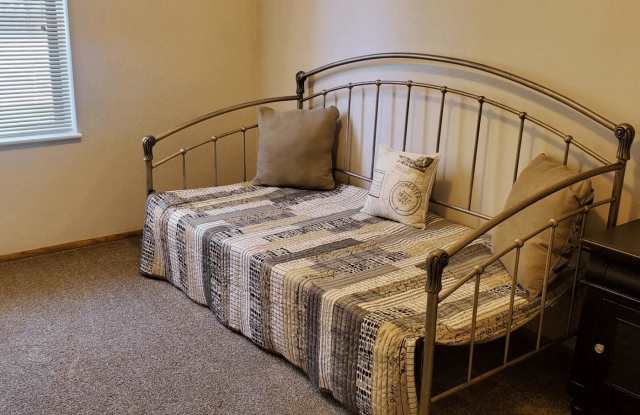 Oak Grove Apartments Gallery 4