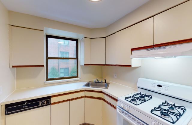 Delaware Court Apartments photos photos