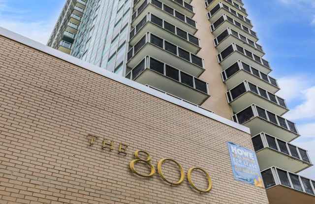 800 Tower Gallery 4