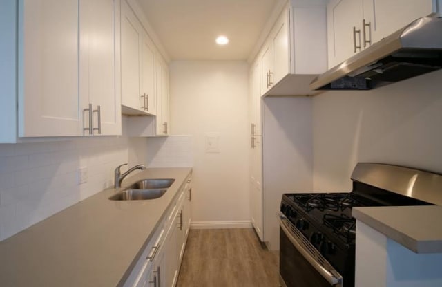 11424-11428 Killion St photos photos