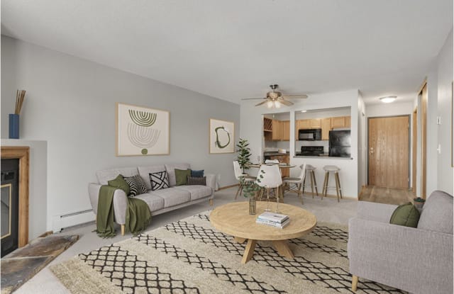 Summer Creek Apartments Gallery 3