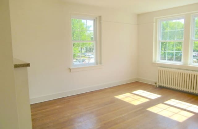 Whitney Avenue Gallery 4
