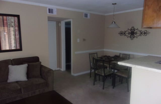Carriage Glen Gallery 4