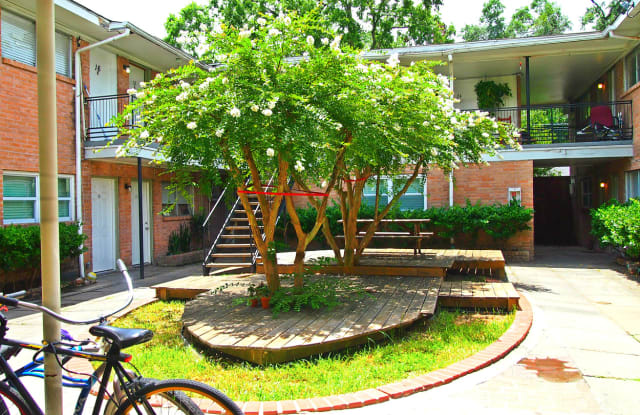 1901 Richmond Ave photos photos