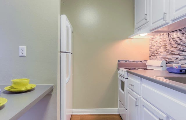 Twenty2Eleven Apartments Gallery 2