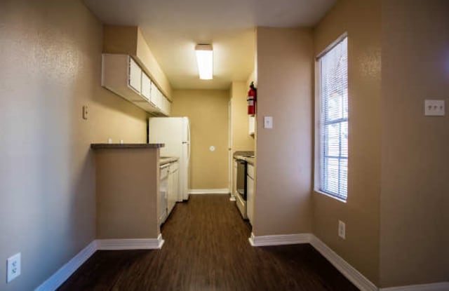 Tidwell Park Apartments Gallery 3