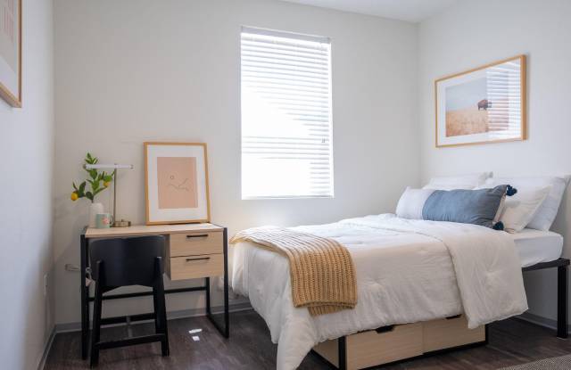 Student Housing - Yugo Flagstaff Central Gallery 2