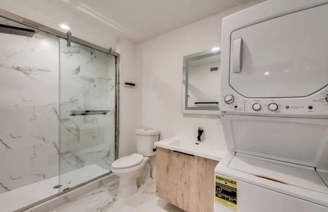 4317 Gaston Gallery 4