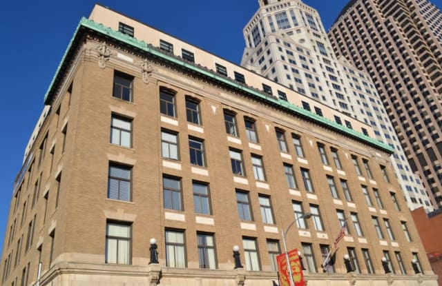 The Metropolitan Gallery 4