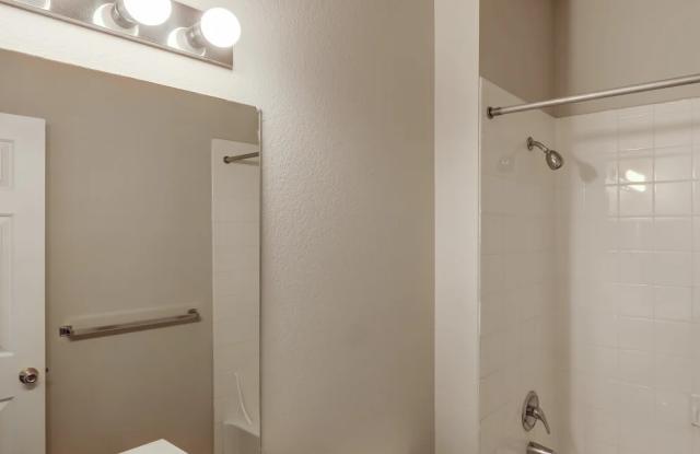 North Creek Apartment Homes Gallery 2