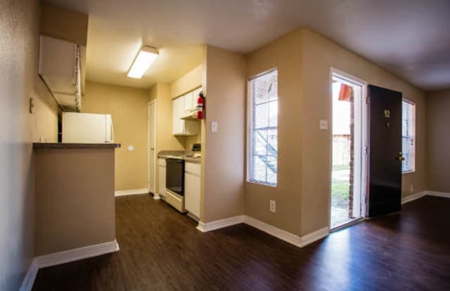 Tidwell Park Apartments Gallery 4
