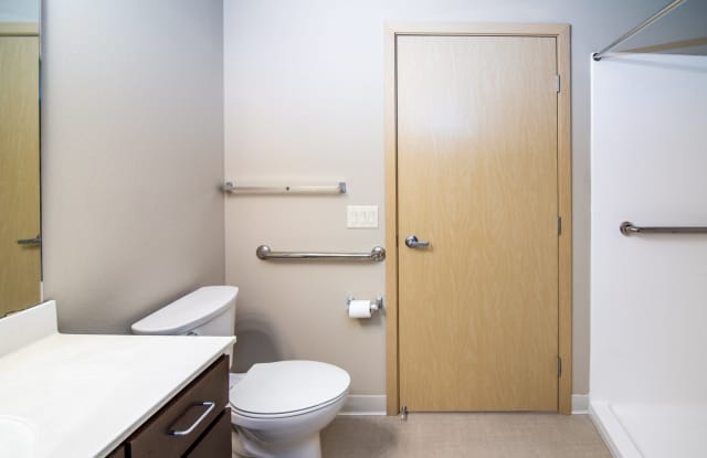 Uptown Commons II - Senior Housing Gallery 4