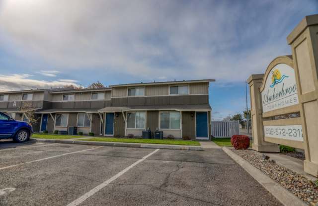 Amberbrook Townhomes Gallery 3