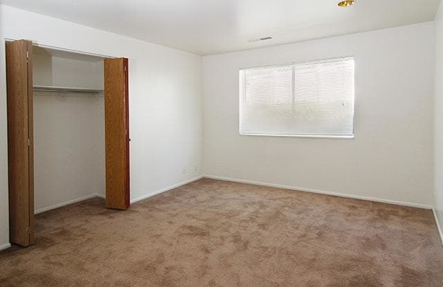 Eastbrook Apartments Gallery 2