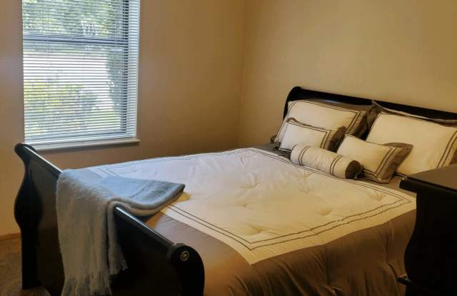 Oak Grove Apartments photos photos