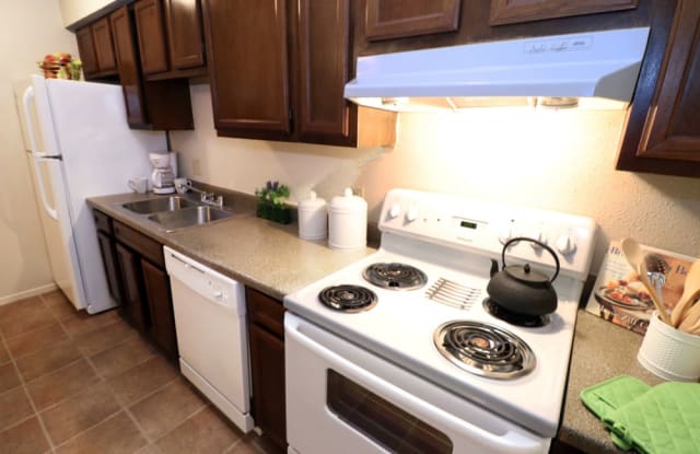 Seasons Apartments Gallery 4